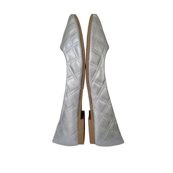 NWT Olivia & Kate Women's Silver Quilted Pointed Toe Ballet Flats Size 8 - Picture 5 of 10